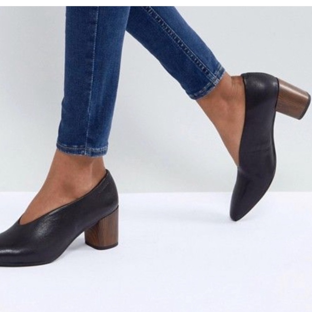 Vagabond Dark Leather Block Heels - Picture 6 of 7